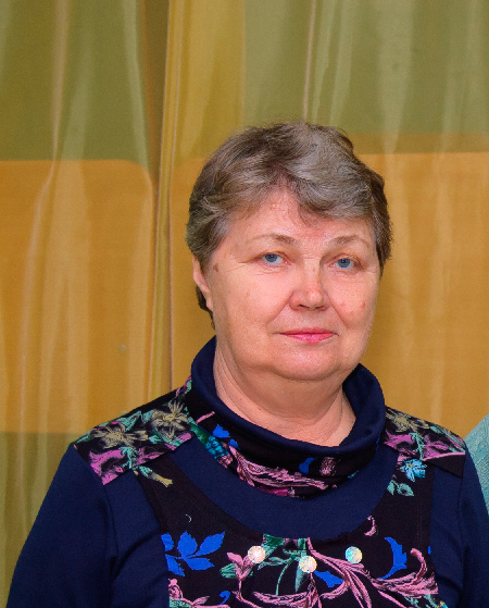 Вихователь ІІ молодшої групи Ярмолович Ірина Іванівна, вища педагогічна освіта